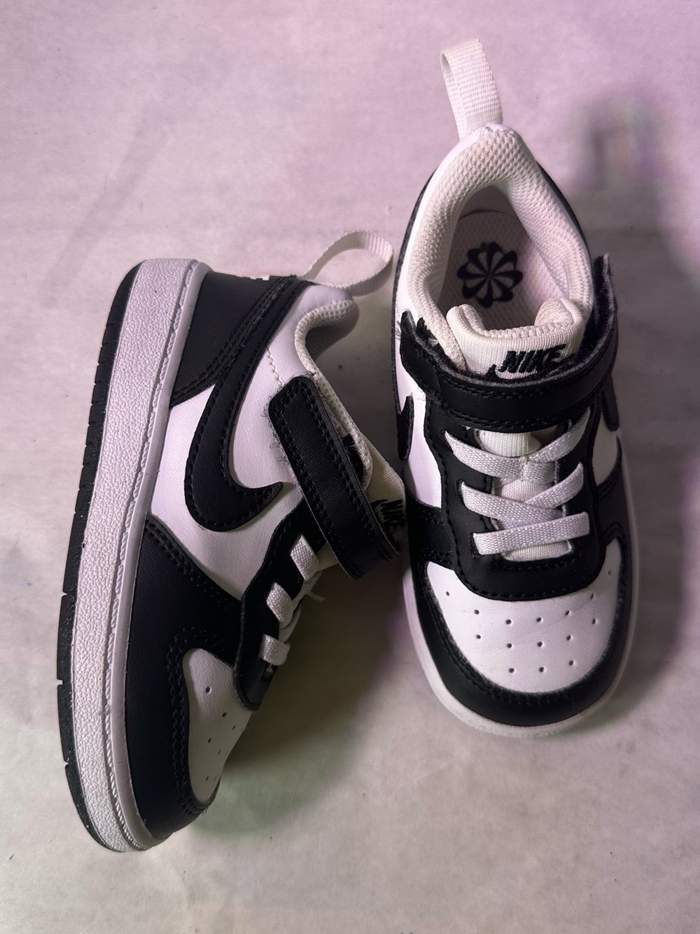 Nike Kids Black and White Low-Top Strap Sneaker - Picture 5 of 9